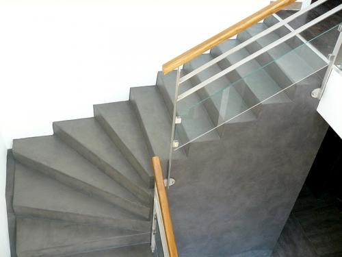 béton-ciré-escaliers-artisan--marseille
